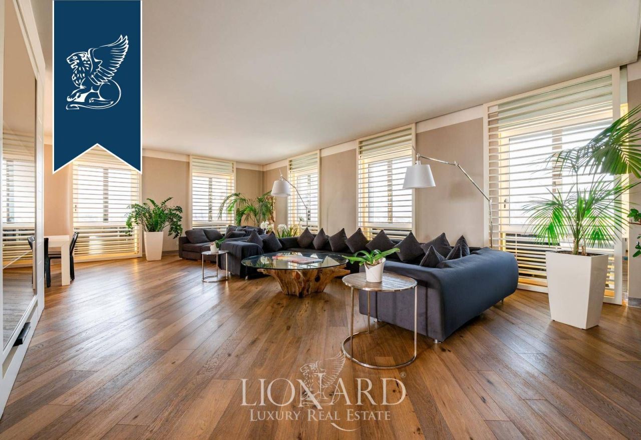 Апартаменты в Милане, Италия, 260 м² - фото 1