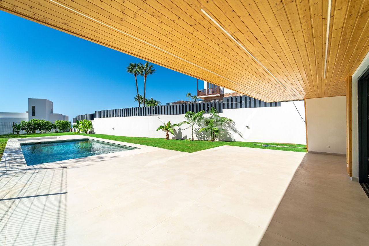 Вилла в Бенальмадене, Испания, 367 м² - фото 3