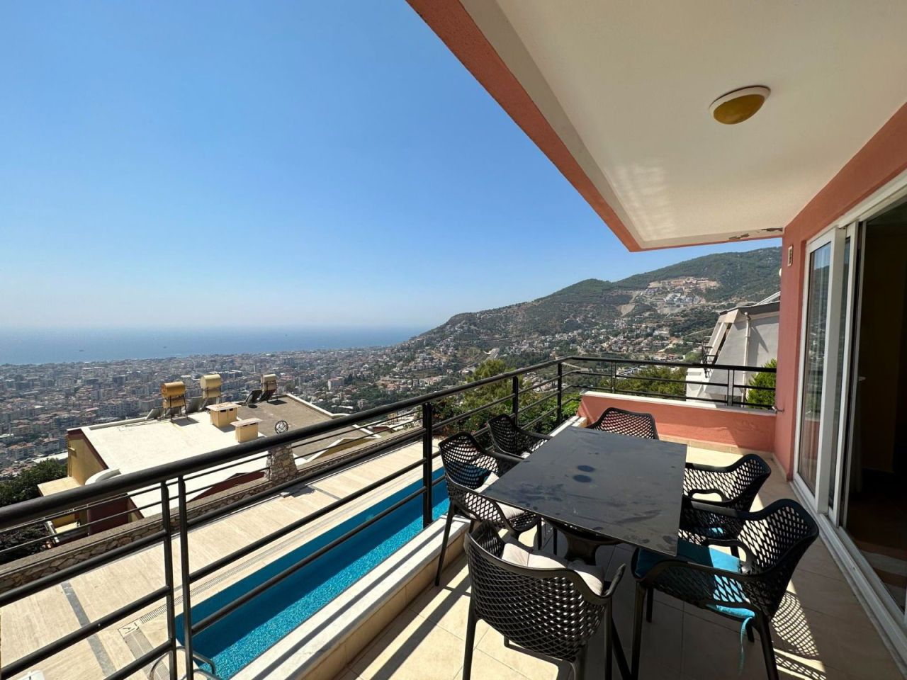 Апартаменты в Алании, Турция, 240 м² - фото 1