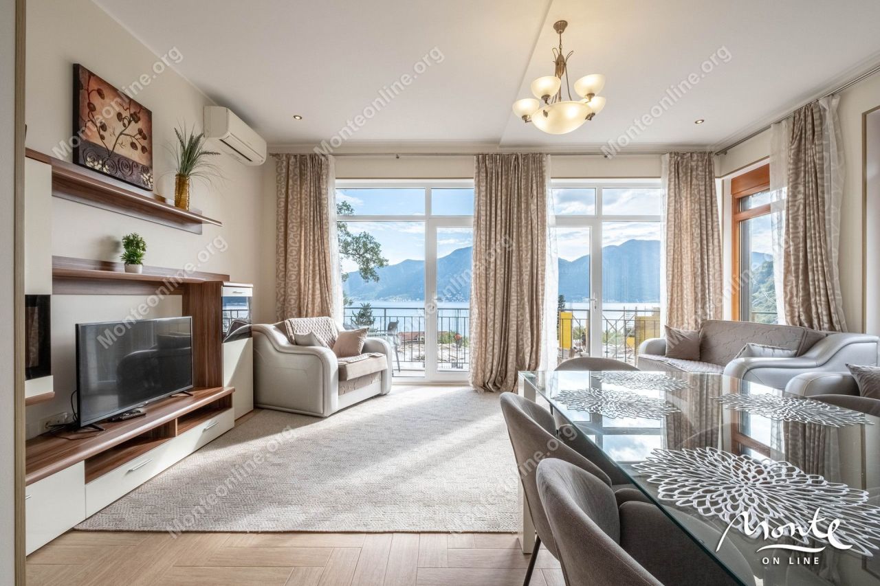 Апартаменты в Ораховаце, Черногория, 104 м² - фото 1