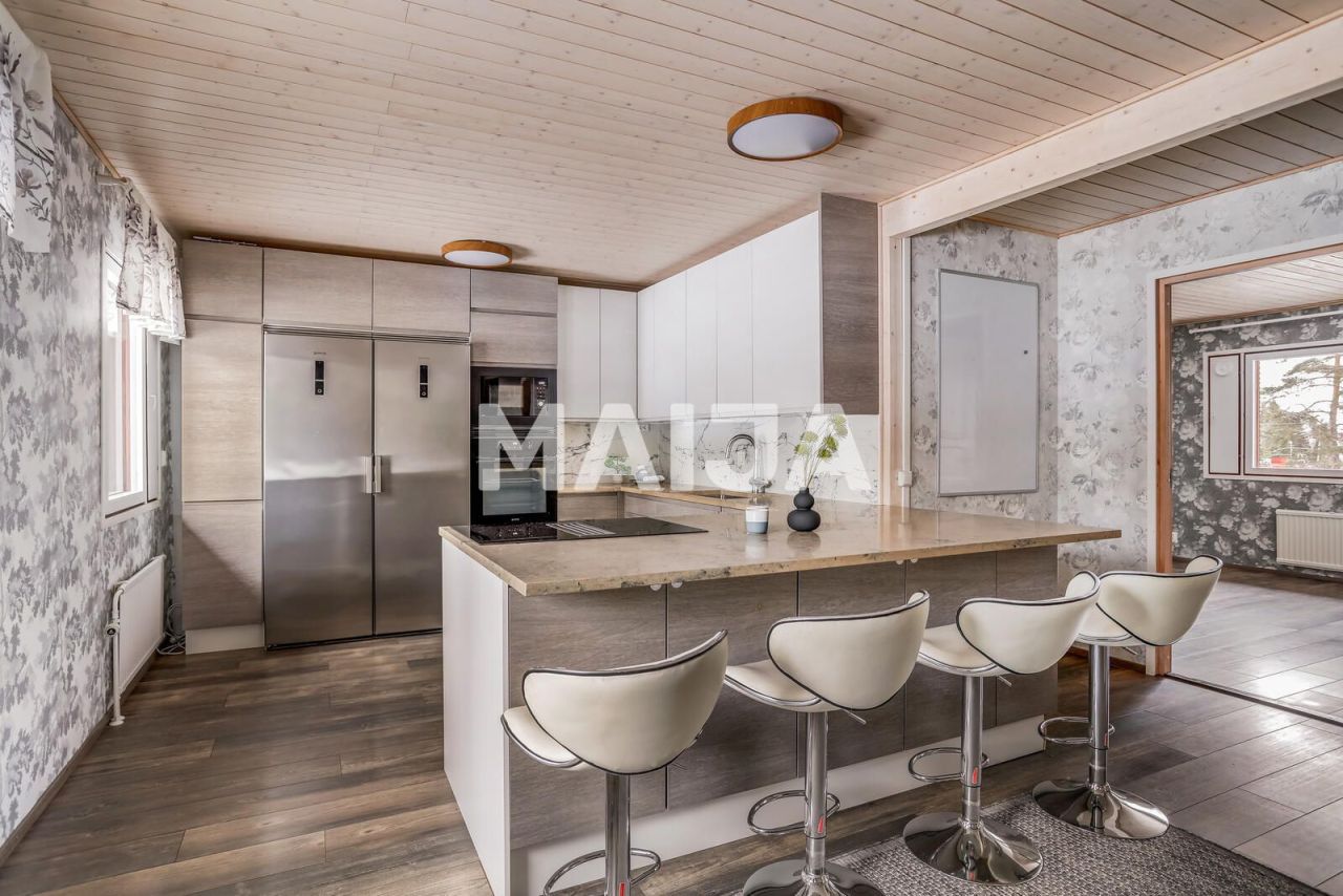 Дом Кяркёля, Финляндия, 199 м² - фото 1