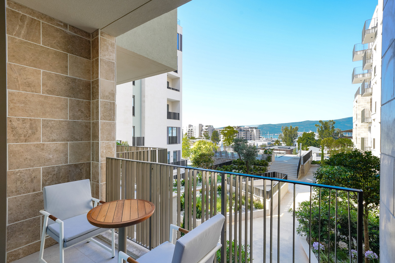 Апартаменты в Тивате, Черногория, 63 м² - фото 2