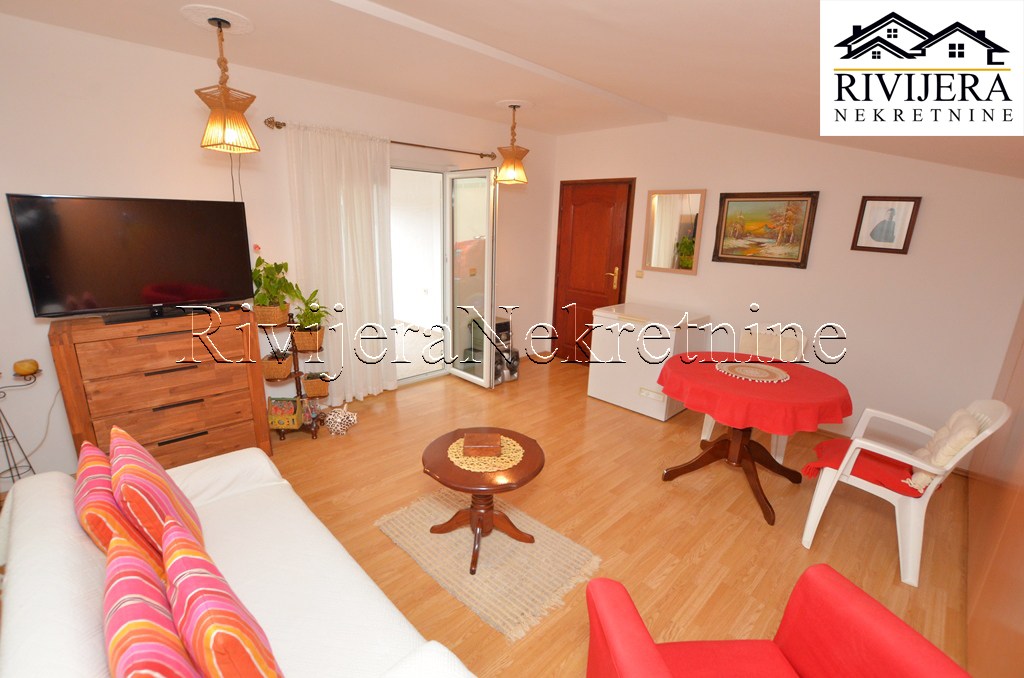 Квартира в Херцег-Нови, Черногория, 62 м² - фото 1