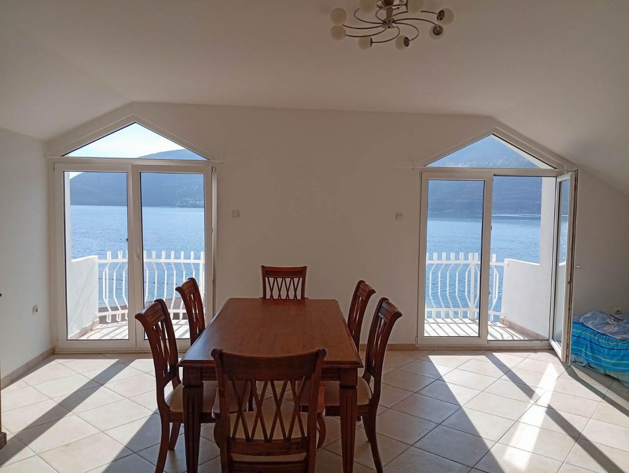 Квартира в Херцег-Нови, Черногория, 118 м² - фото 2