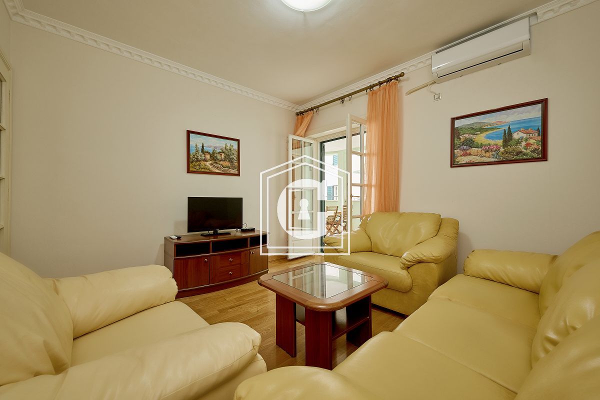 Апартаменты в Святом Стефане, Черногория, 89 м² - фото 1