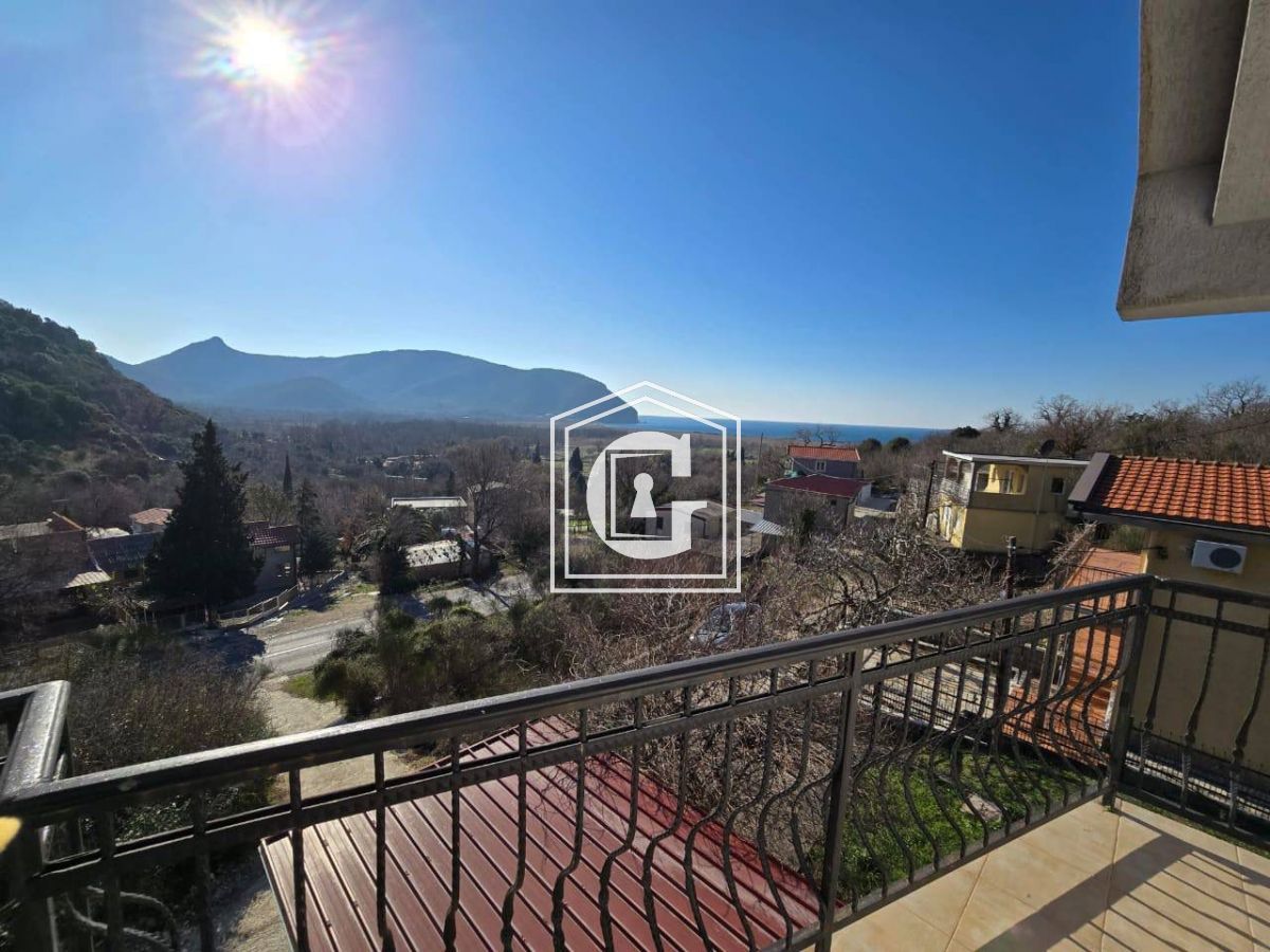 Вилла в Режевичах, Черногория, 190 м² - фото 3