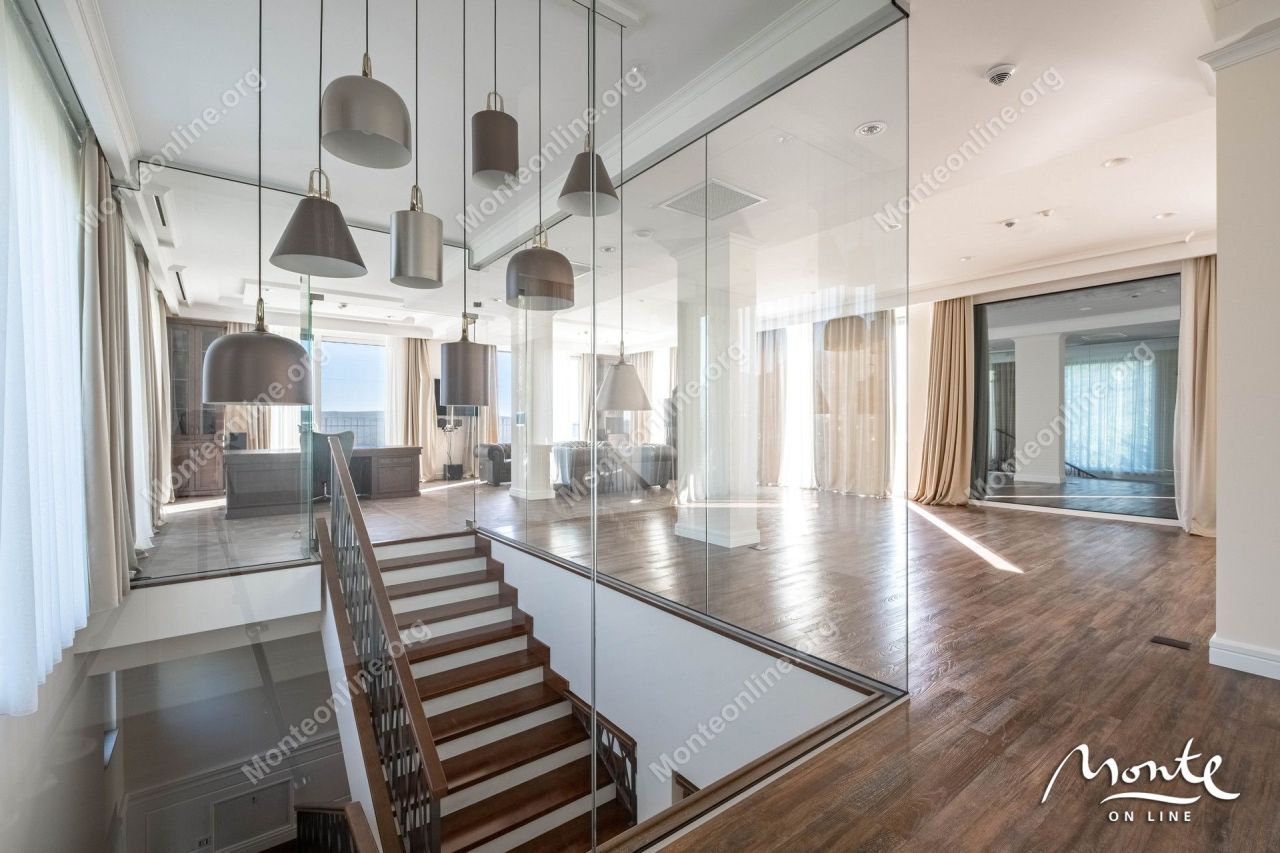 Вилла в Тивате, Черногория, 560 м² - фото 15