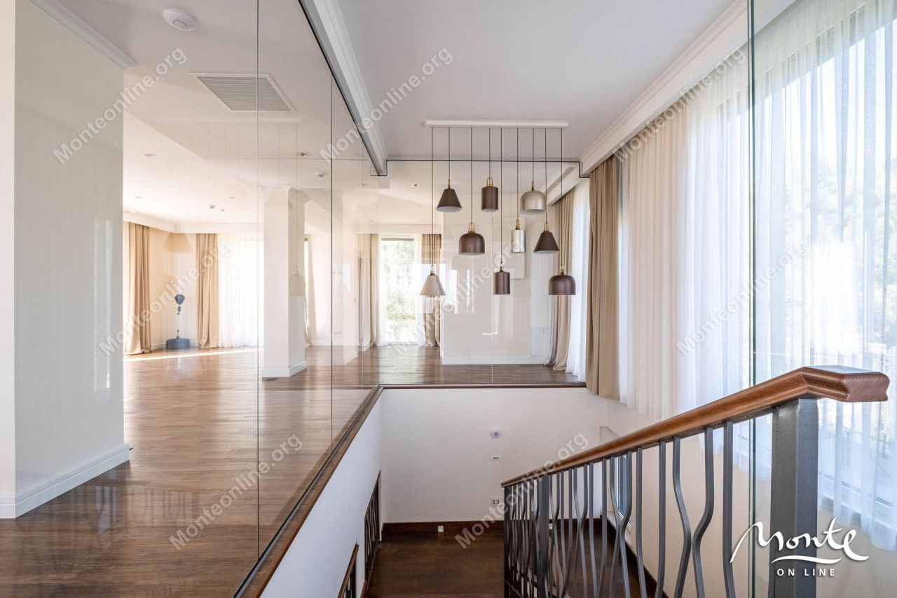 Вилла в Тивате, Черногория, 560 м² - фото 16