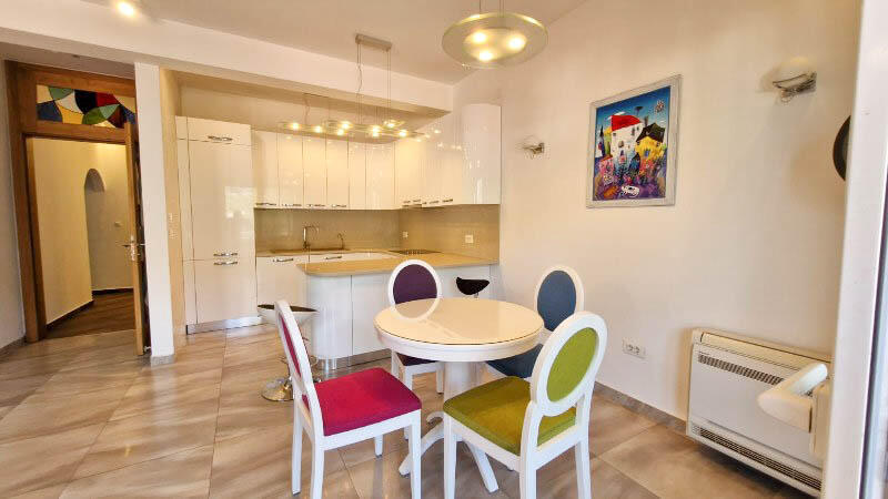 Квартира в Доброте, Черногория, 108 м² - фото 2