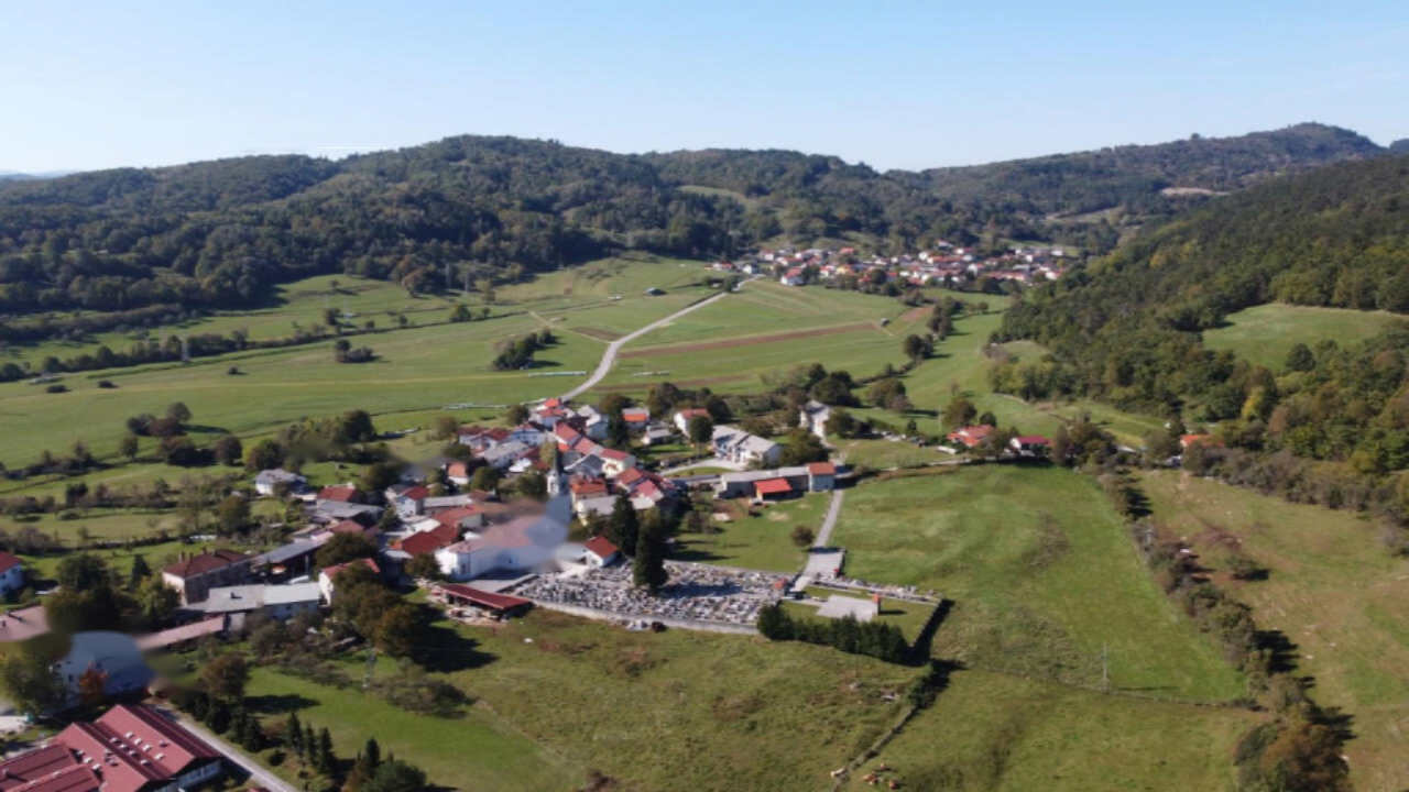 Ферма в Пивке, Словения, 3 000 м² - фото 3