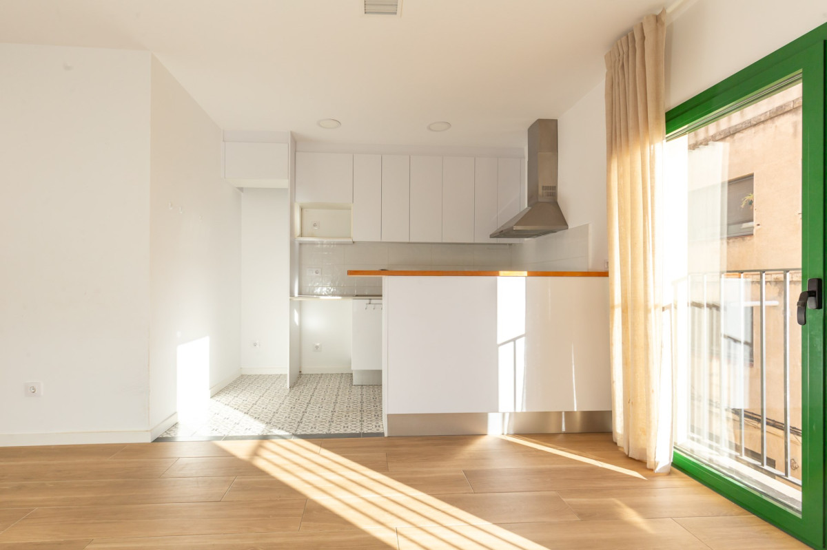 Квартира в Барселоне, Испания, 86 м² - фото 2