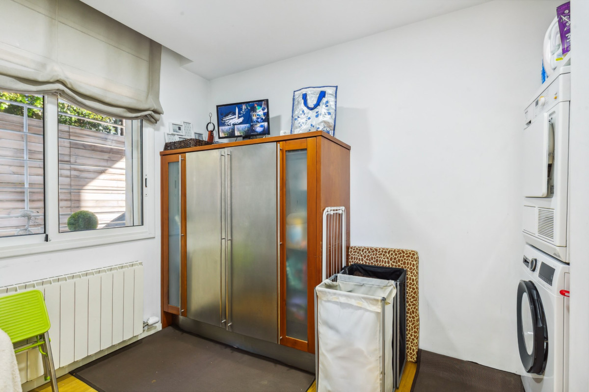 Дом в Барселоне, Испания, 395 м² - фото 10