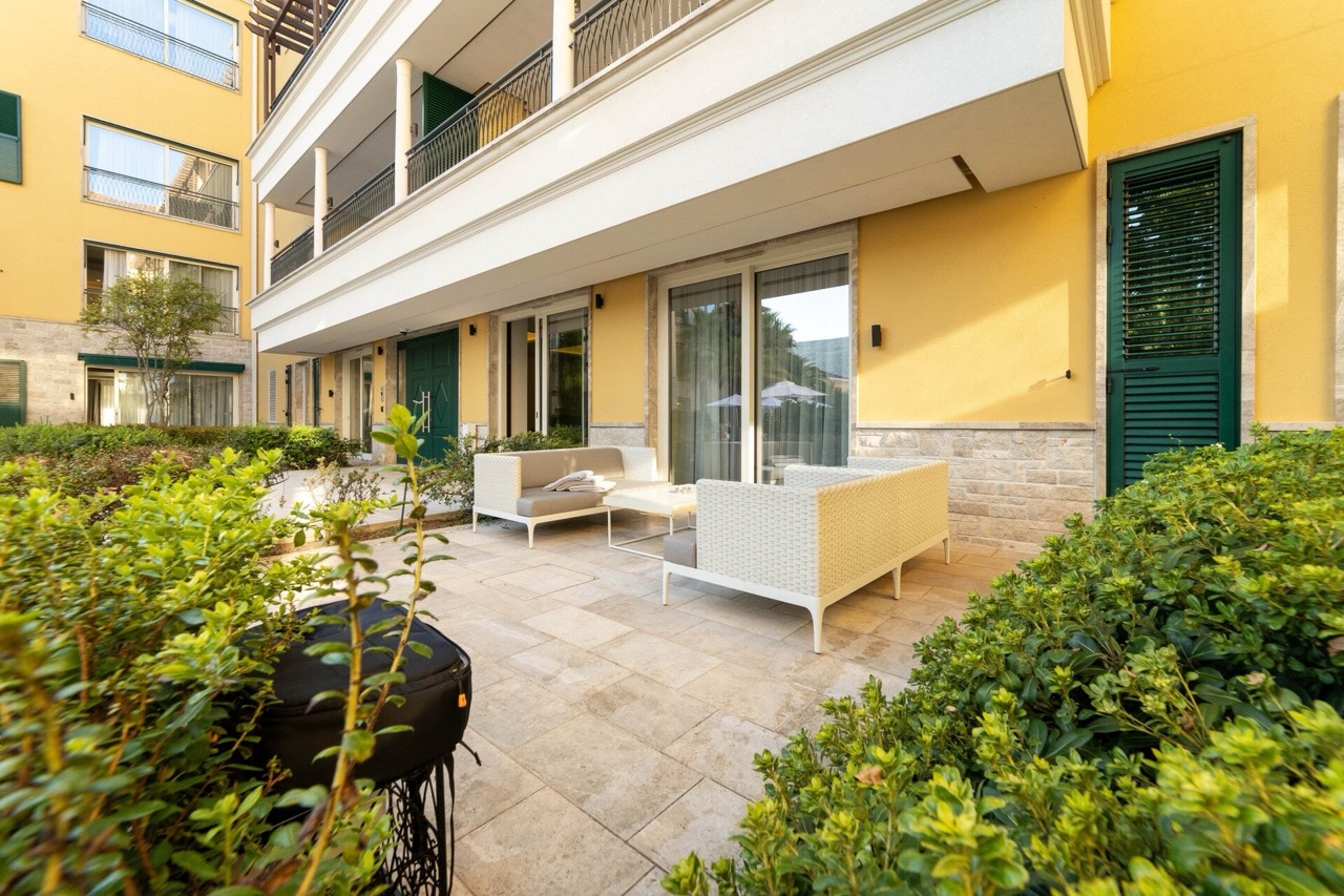 Квартира в Херцег-Нови, Черногория, 90 м² - фото 12