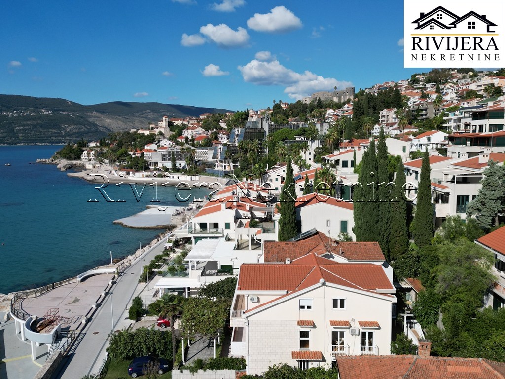 Дом в Херцег-Нови, Черногория, 141 м² - фото 2