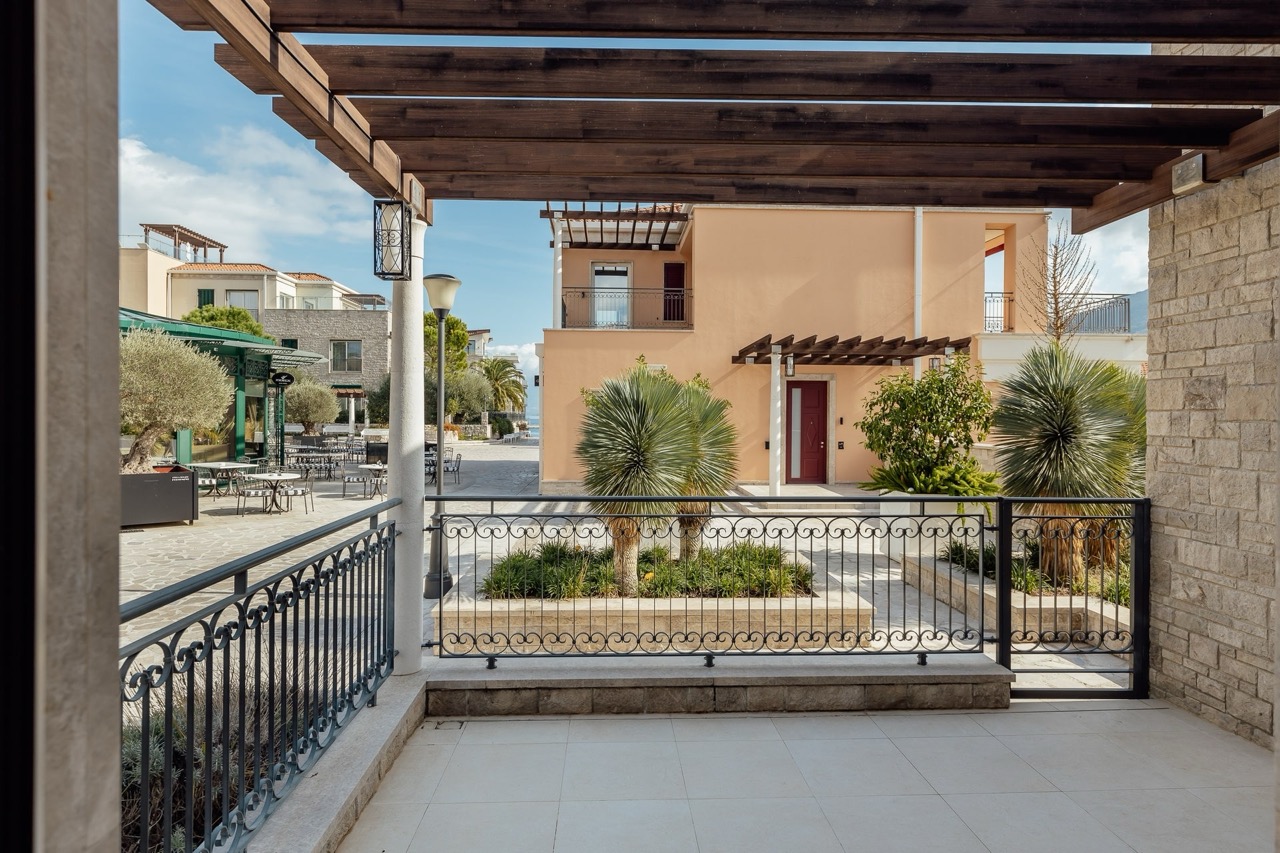 Вилла в Херцег-Нови, Черногория, 325 м² - фото 6