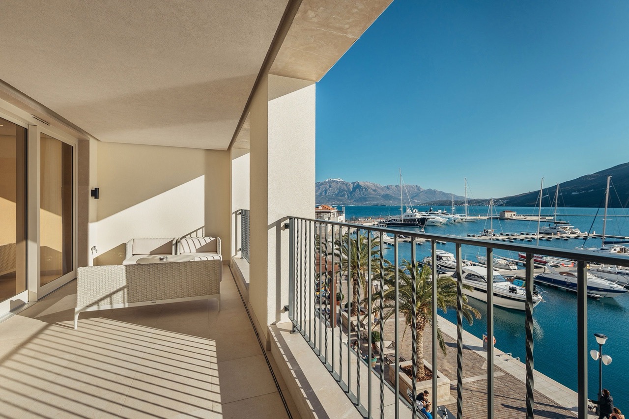 Квартира в Херцег-Нови, Черногория, 120 м² - фото 4