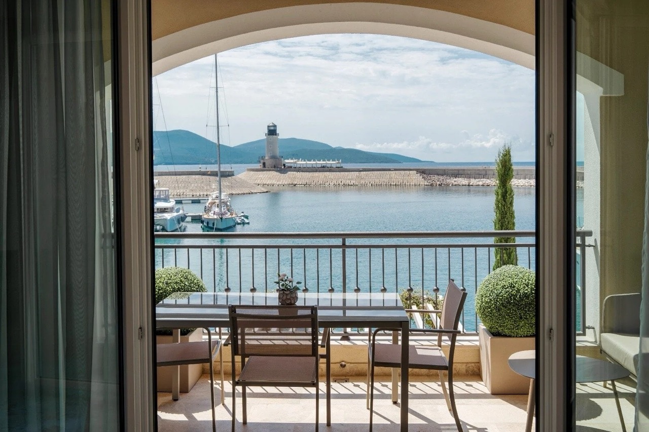 Квартира в Тивате, Черногория, 46 м² - фото 3