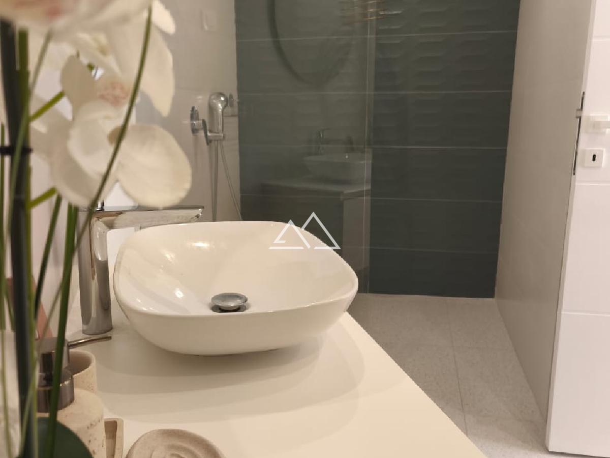 Апартаменты в Бечичи, Черногория, 68 м² - фото 10