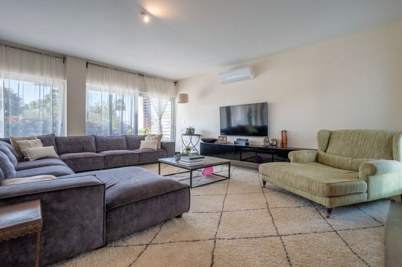 Вилла в Пафосе, Кипр, 329 м² - фото 12