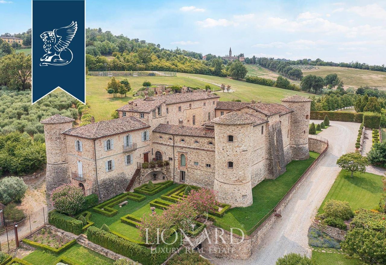Замок в Пьяченце, Италия, 4 000 м² - фото 6