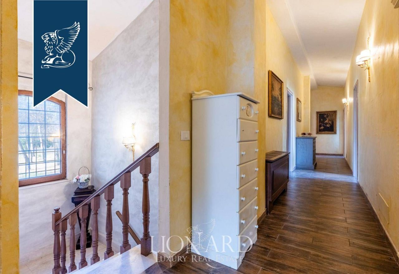 Вилла в Риме, Италия, 3 200 м² - фото 16