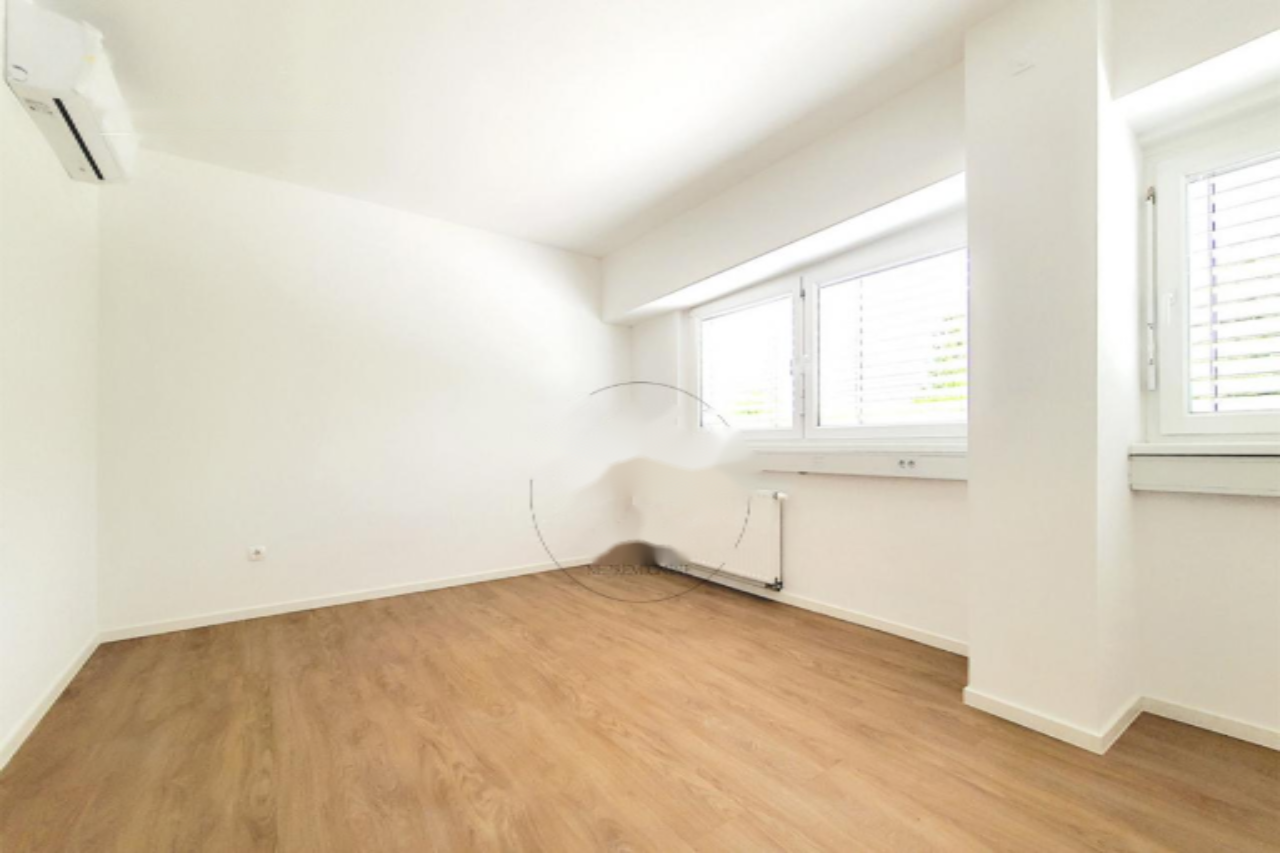 Офис в Любляне, Словения, 141 м² - фото 9