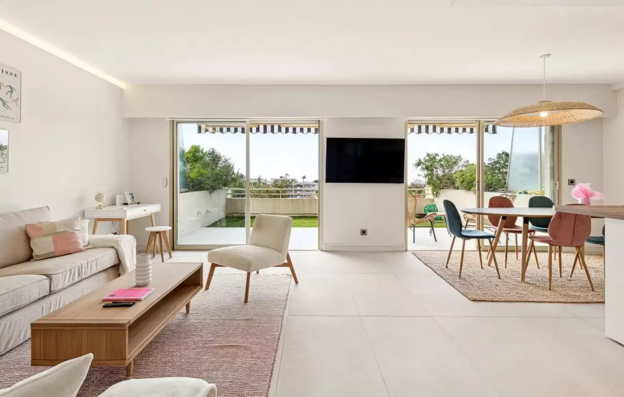 Апартаменты в Каннах, Франция, 107 м² - фото 1