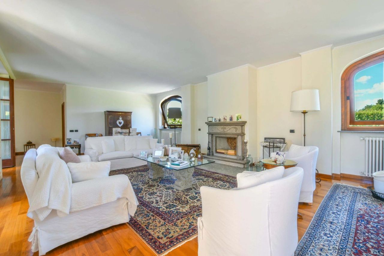 Вилла в Галларате, Италия, 550 м² - фото 6