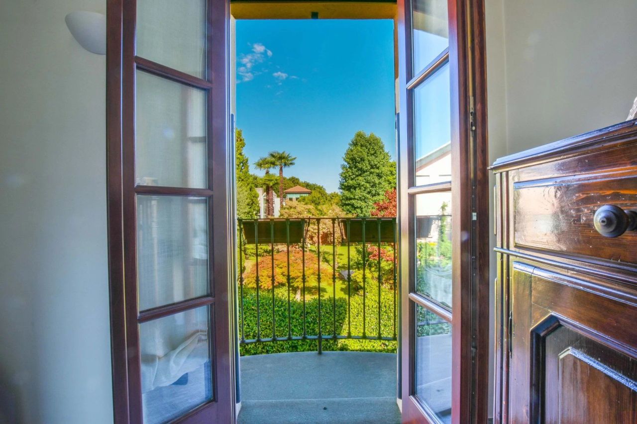 Вилла в Галларате, Италия, 550 м² - фото 13