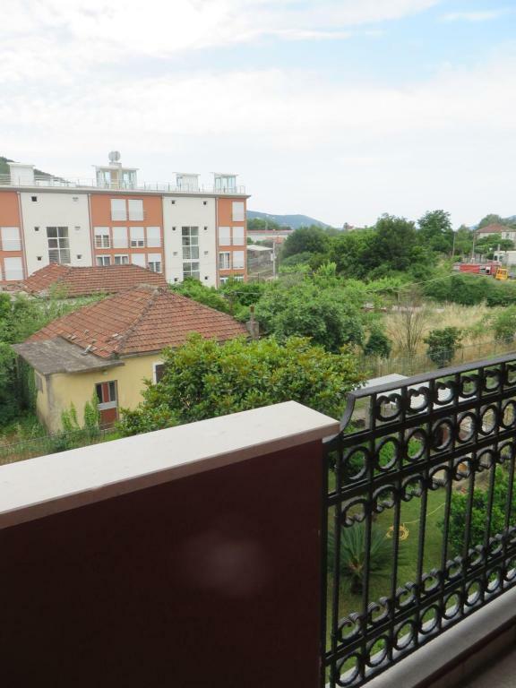 Офис в Херцег-Нови, Черногория, 479 м² - фото 12