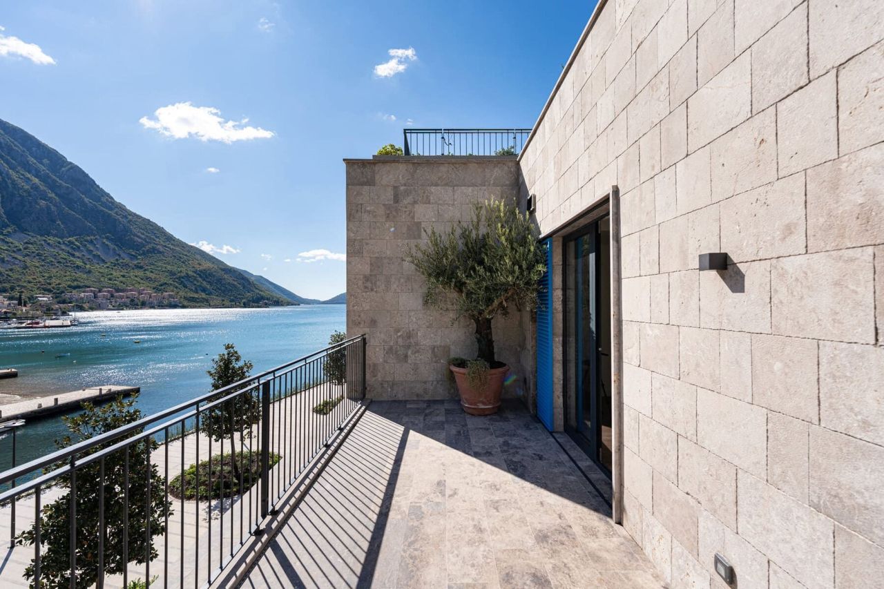 Апартаменты в Рисане, Черногория, 85 м² - фото 11