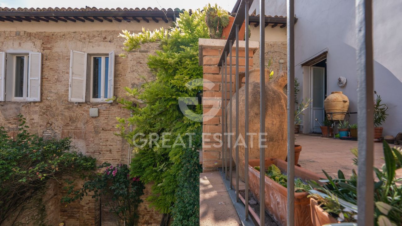 Апартаменты в Монтефалько, Италия, 187.8 м² - фото 5