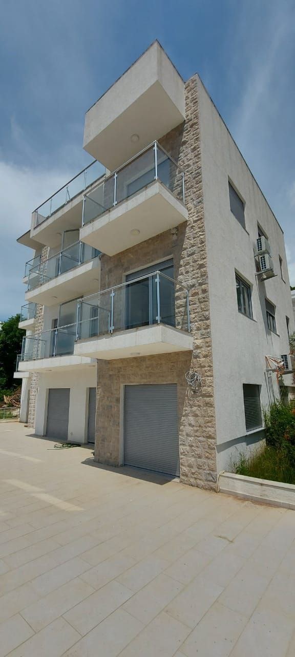 Квартира в Тивате, Черногория, 63 м² - фото 9