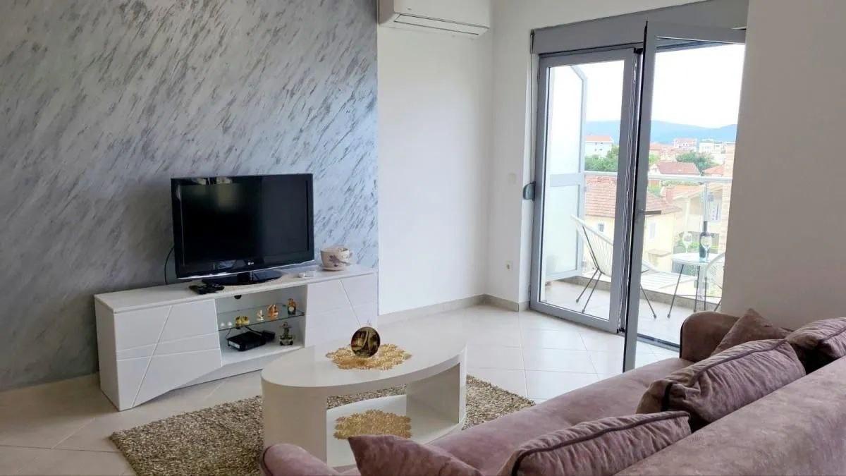 Квартира в Тивате, Черногория, 63 м² - фото 8