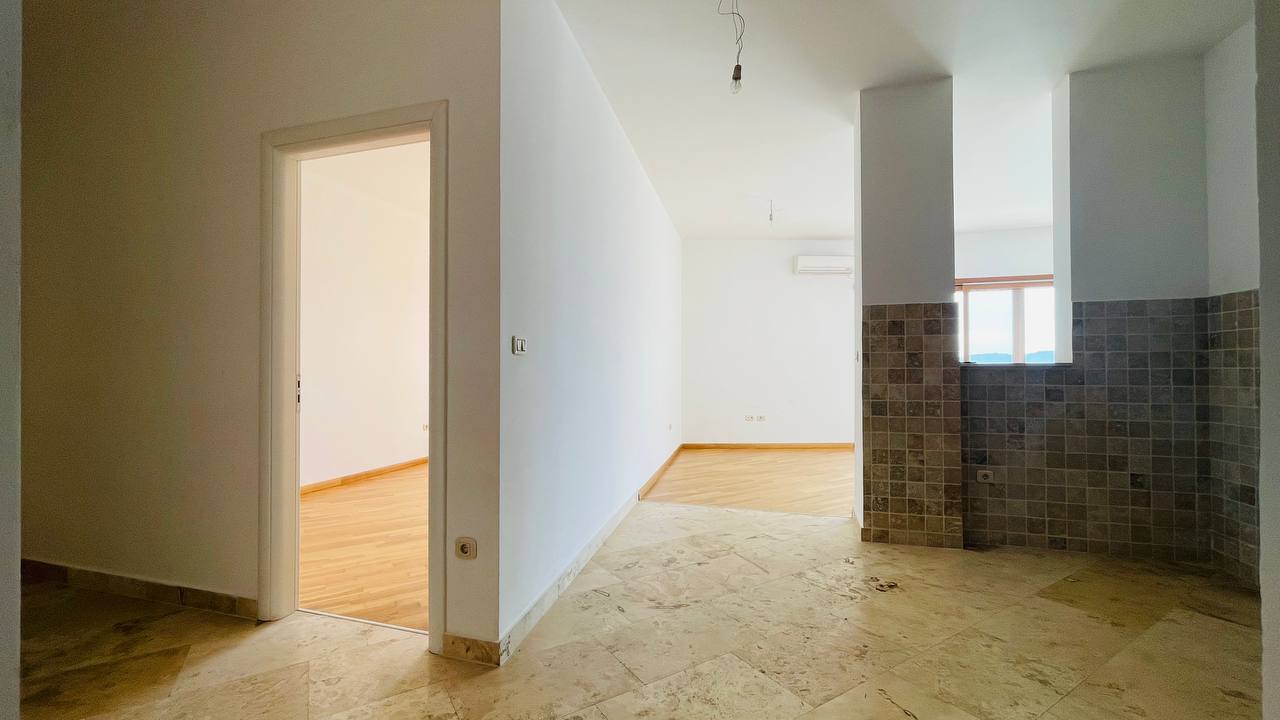 Квартира в Будве, Черногория, 92 м² - фото 7