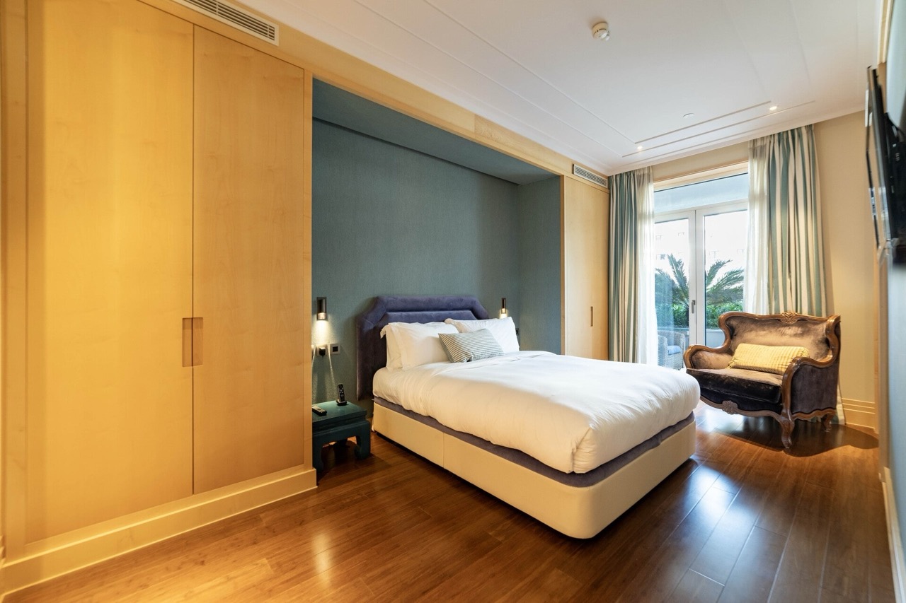 Квартира в Тивате, Черногория, 81 м² - фото 9