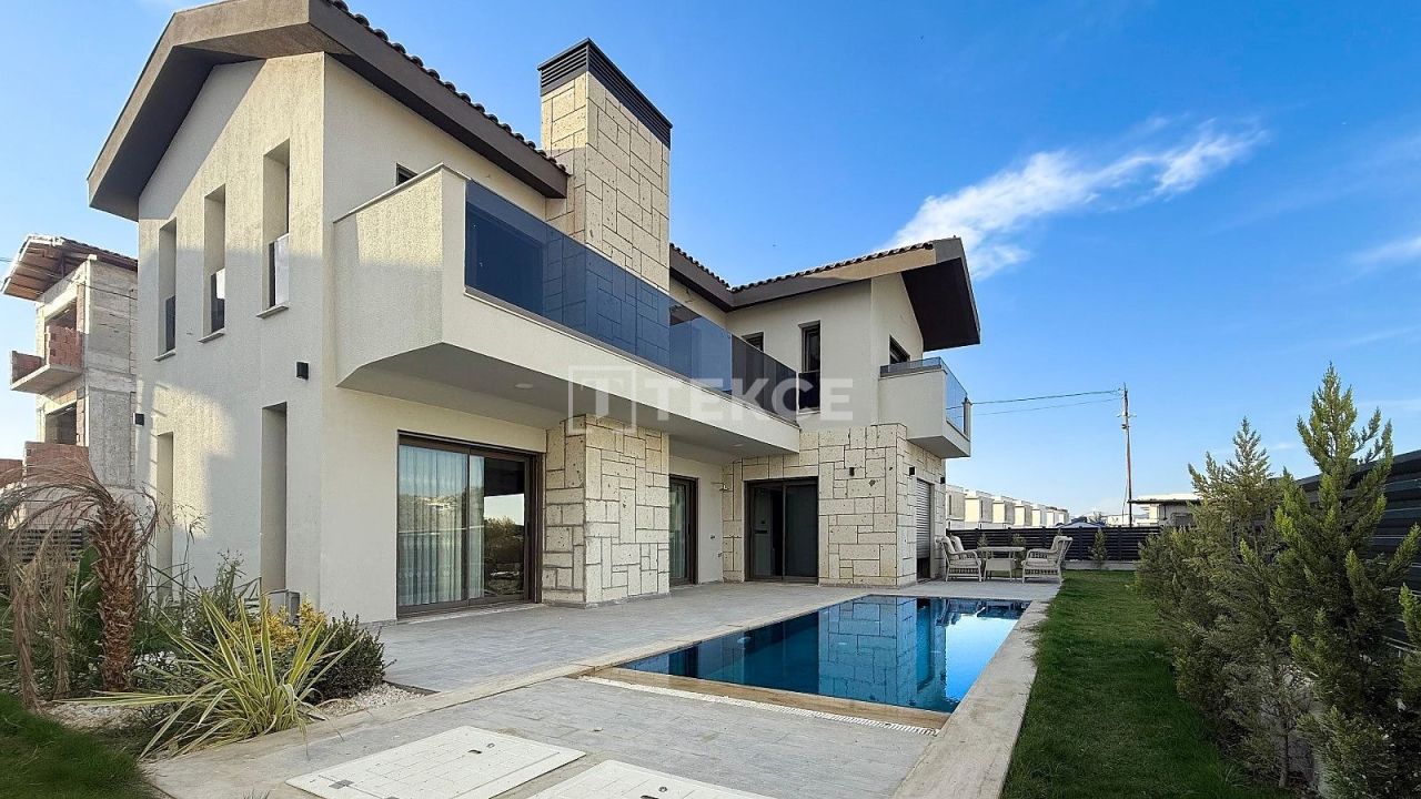 Вилла в Кушадасы, Турция, 190 м² - фото 1