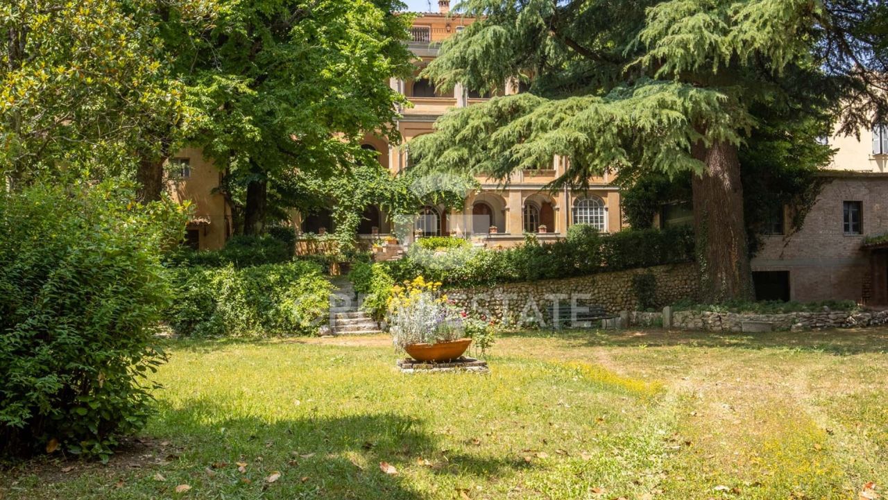 Замок в Сан-Джемини, Италия, 1 665.45 м² - фото 1