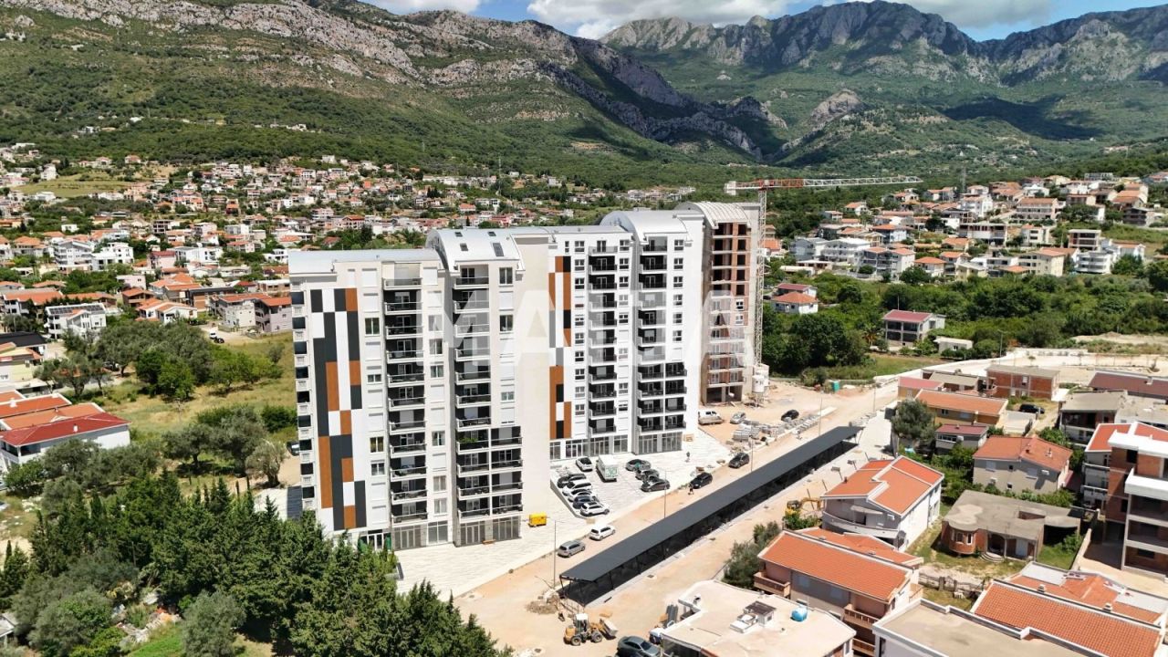 Апартаменты в Баре, Черногория, 57 м² - фото 1
