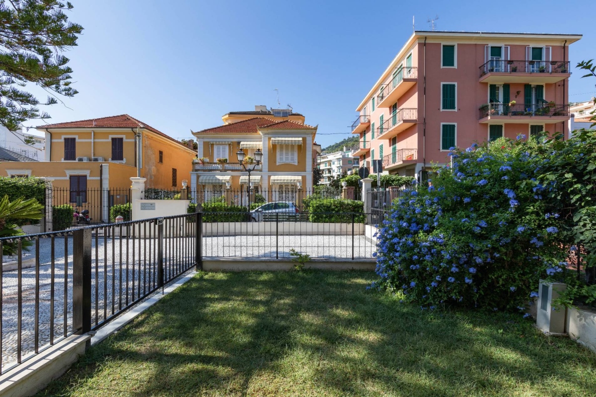 Апартаменты в Алассио, Италия, 90 м² - фото 17