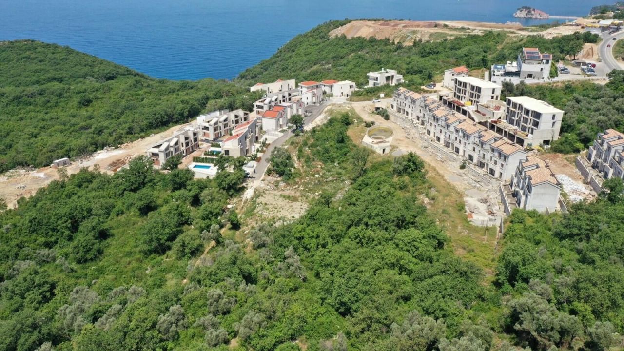 Земля в Режевичах, Черногория, 1 772 м² - фото 2