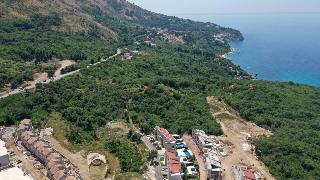 Земля в Режевичах, Черногория, 1 772 м² - фото 4