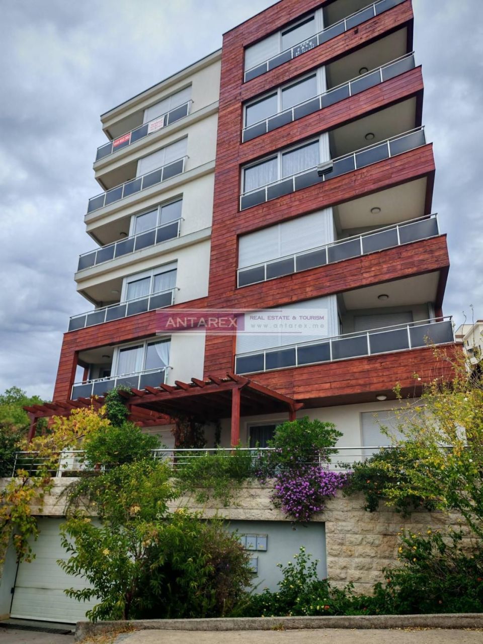 Апартаменты в Бечичи, Черногория, 52 м² - фото 15