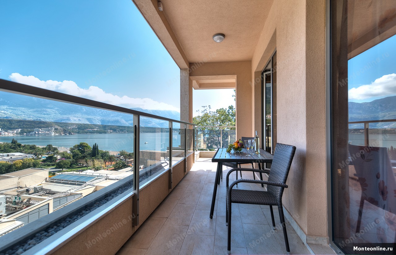 Апартаменты в Бечичи, Черногория, 78 м² - фото 1