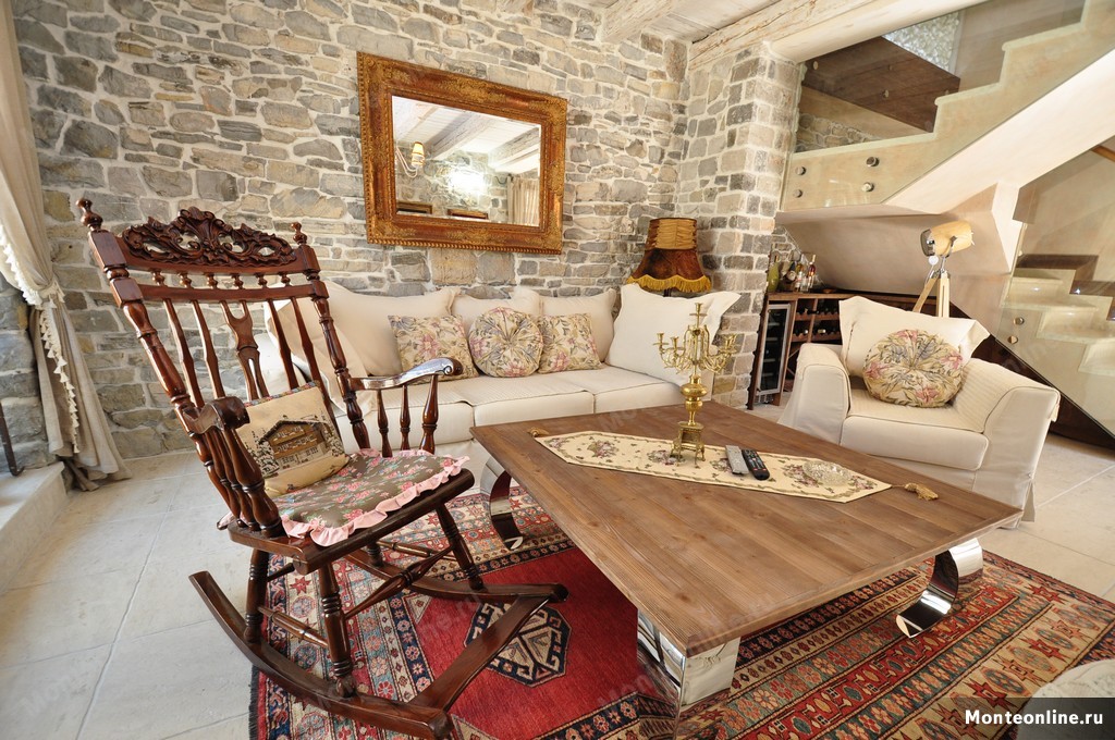 Вилла в Тивате, Черногория, 105 м² - фото 1