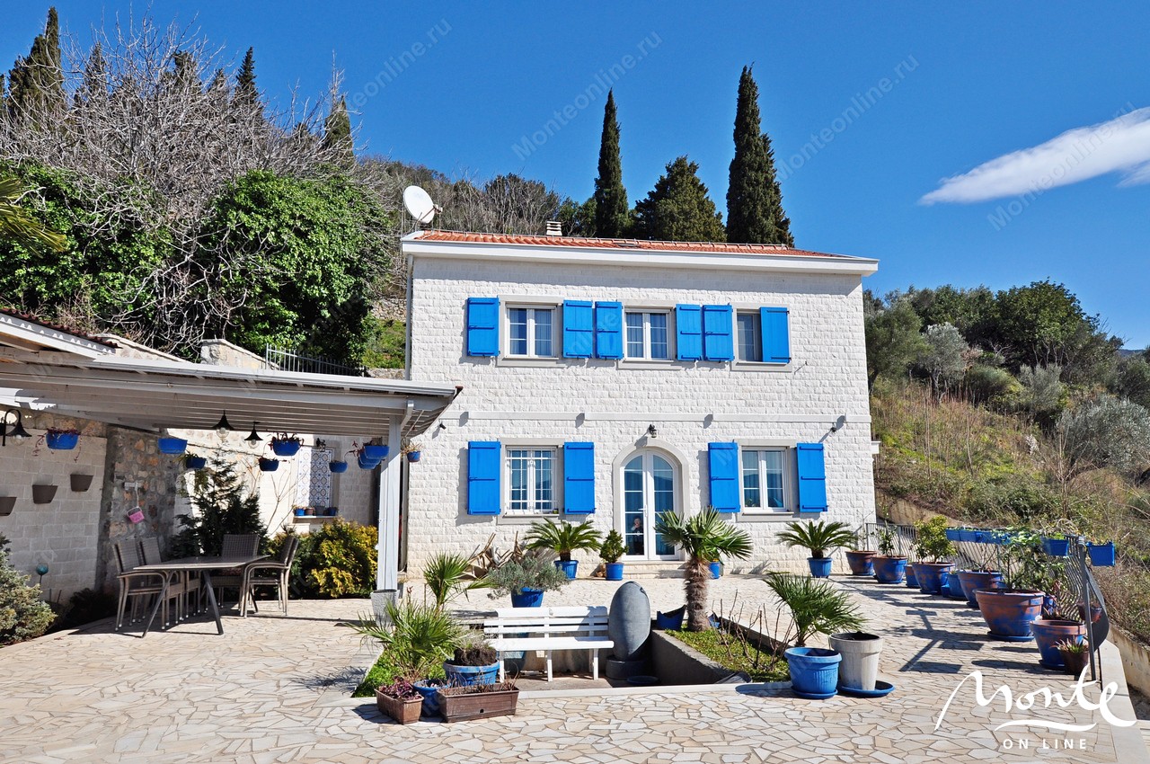 Вилла в Тивате, Черногория, 308 м² - фото 4