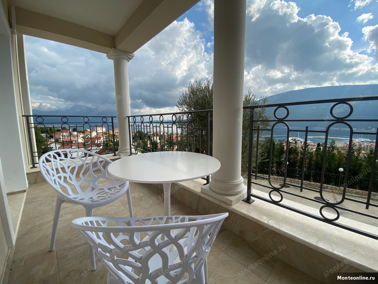 Вилла в Херцег-Нови, Черногория, 200 м² - фото 5