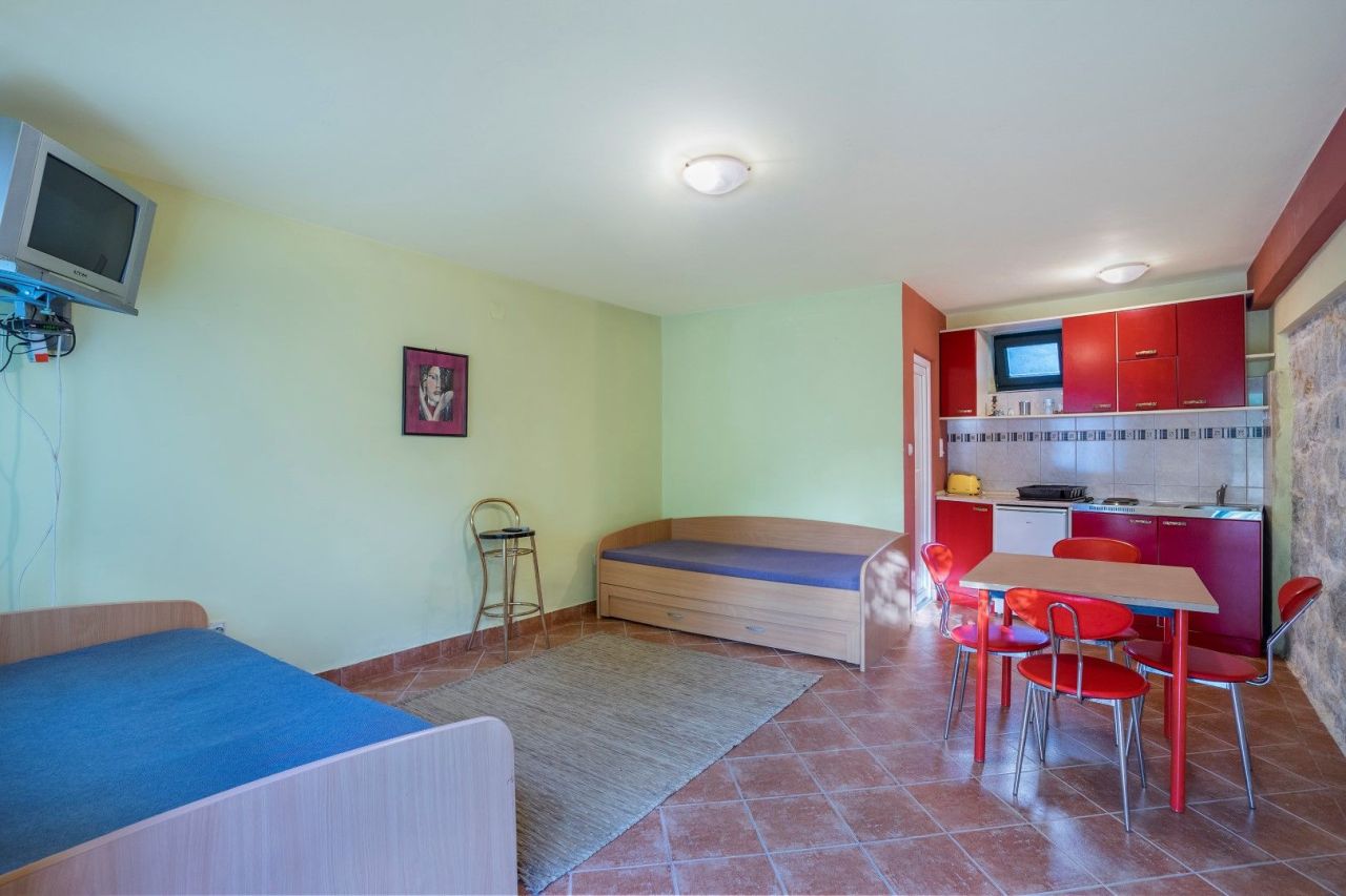 Вилла в Которе, Черногория, 250 м² - фото 11