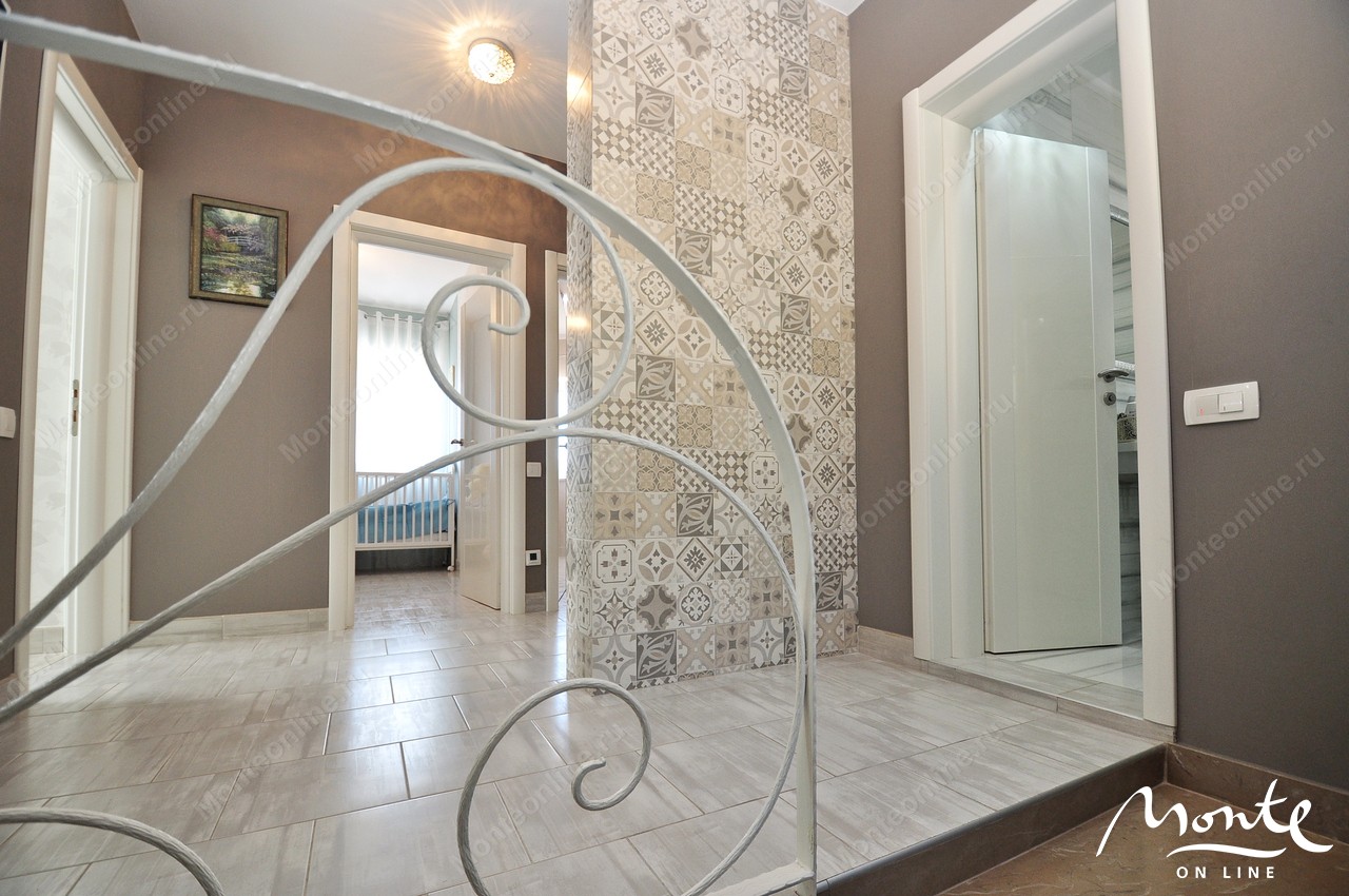 Вилла в Тивате, Черногория, 308 м² - фото 18