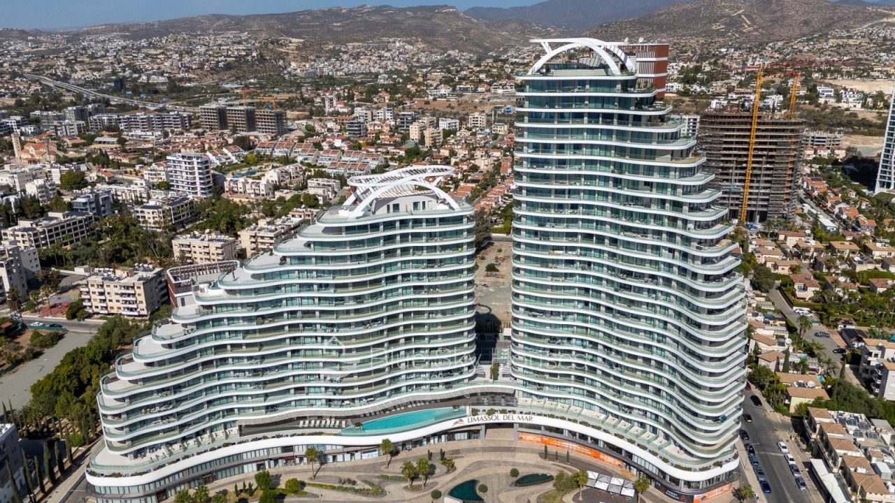 Пентхаус в Лимасоле, Кипр, 215 м² - фото 1